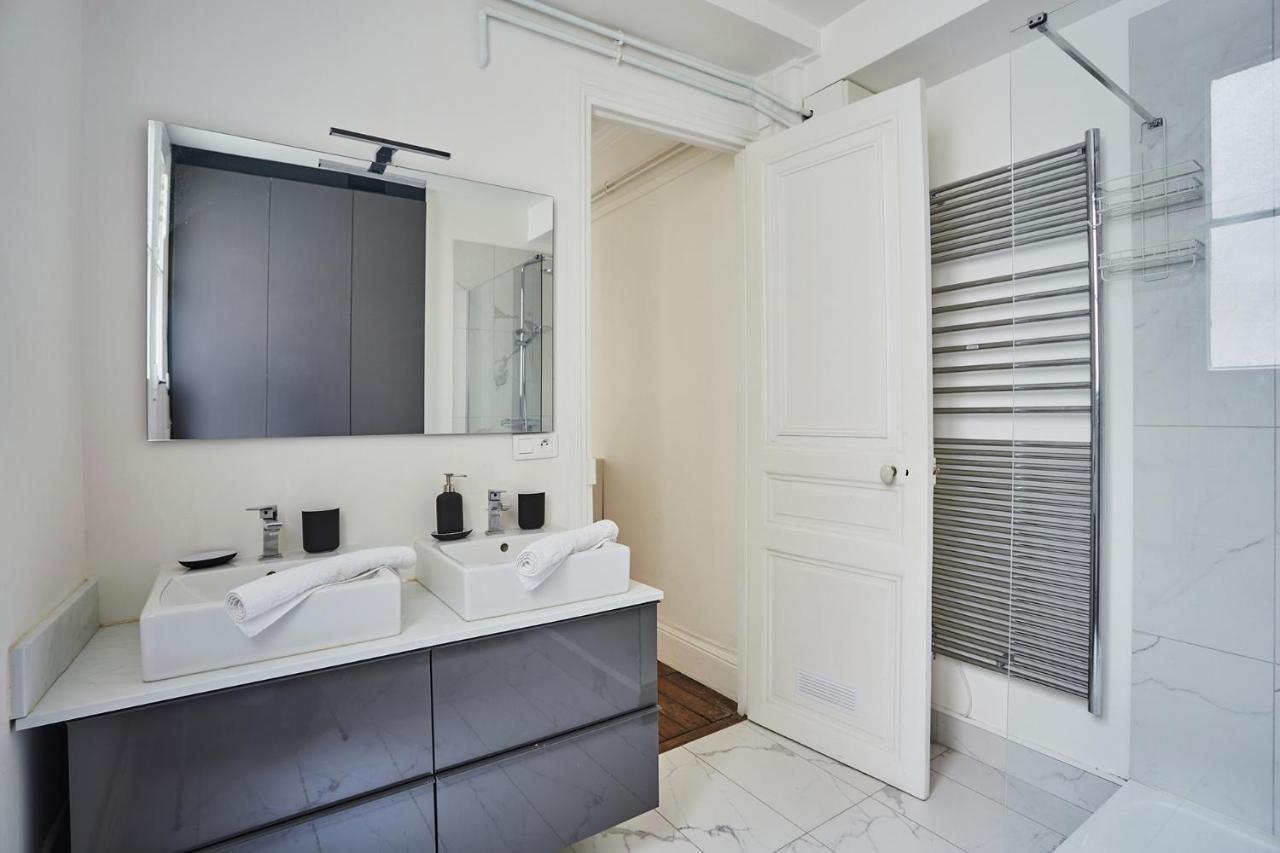 Apartment Beaubourg By Studio Prestige ปารีส ภายนอก รูปภาพ